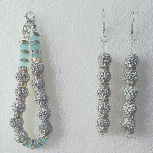 Beautiful set Bracelet And Earrings